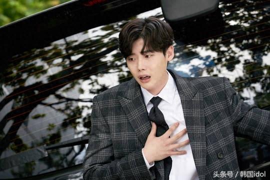 「当你沉睡时」短发也能驾驭的裴秀智Suzy和每一帧都是画报的李钟硕