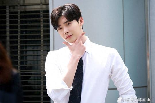 「当你沉睡时」短发也能驾驭的裴秀智Suzy和每一帧都是画报的李钟硕