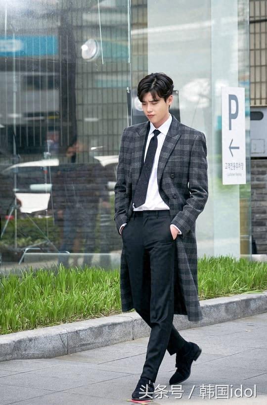 「当你沉睡时」短发也能驾驭的裴秀智Suzy和每一帧都是画报的李钟硕