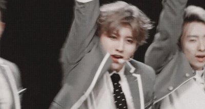 ​蔡徐坤为啥被全网黑？是网友跟风黑还是确有此事？我们来扒一扒