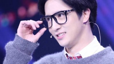 ​薛之谦与李雨桐及高磊鑫的三角恋关系