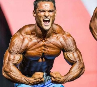 ​健体之王杰瑞米的冠军之路，肌肉最完美的90后