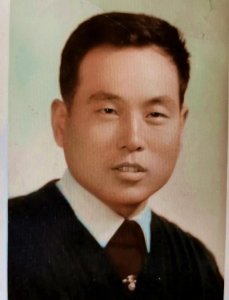 ​探访天下第一村一中国华西村纪实