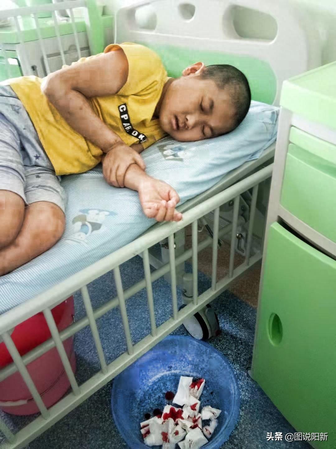 山村“魔咒”：兄弟俩出生3月后同患怪病，夫妻悔不该走到一起