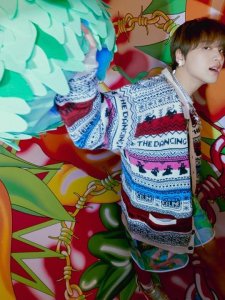 ​NCT DREAM成员罗渽民钟辰乐楷灿拍组合新专辑宣传照