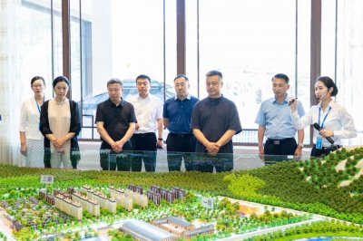 ​参观浴龙谷温泉度假区、紫砂文化产业园