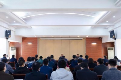 ​29岁成中国“最年轻市长”，“80后”周森锋新职明确