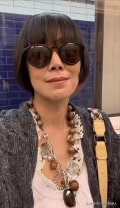 ​48岁苏岩近照苍老认不出，二婚嫁TVB视帝，和老公前妻处成朋友