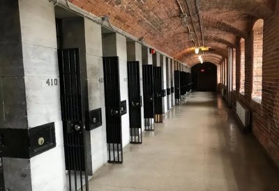 ​6位被捕入狱的央视主持人：成蕾间谍身份暴露，郎永淳沦为阶下囚