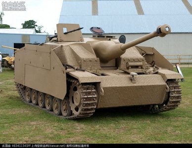 ​四号突击炮：步兵支援的利刃