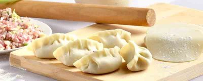 ​饺子皮怎么存放不会粘 饺子皮怎么保存不会粘在一起