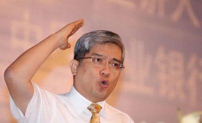 ​郎咸平：包养空姐，送豪宅送现金，之后又和第6任前妻将其要回来