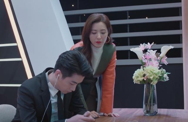 陈晓男左女右（9年后看陈晓赵丽颖两人的人生大不同）