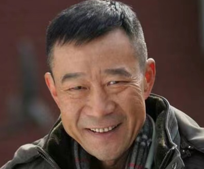 李雪健个人资料简介及家人（李雪健抗癌18年，全靠一个好妻子）