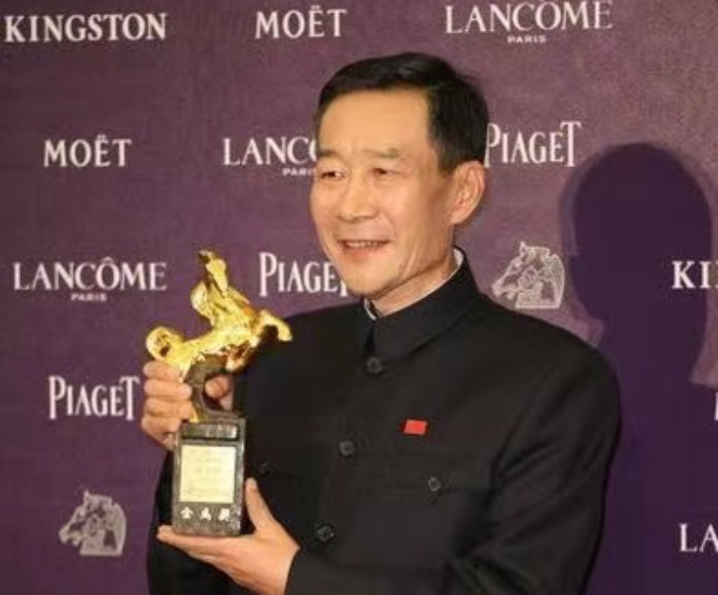 李雪健个人资料简介及家人（李雪健抗癌18年，全靠一个好妻子）