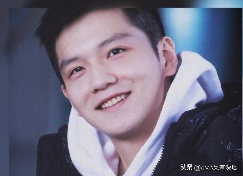 樊振东，天才型运动员，李子君宣布恋情后，为何他却登上热搜榜？