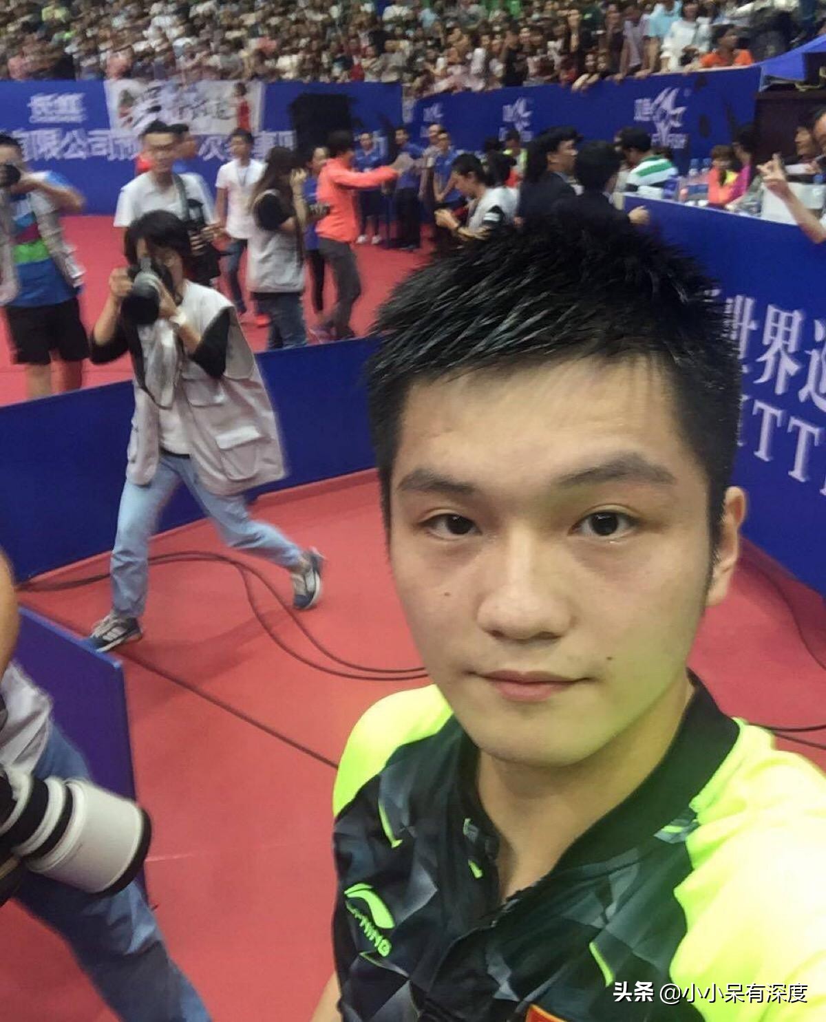 樊振东，天才型运动员，李子君宣布恋情后，为何他却登上热搜榜？