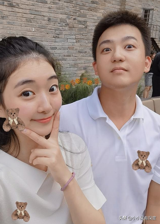 樊振东，天才型运动员，李子君宣布恋情后，为何他却登上热搜榜？