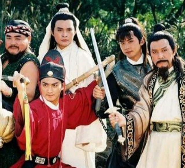 演过展昭的有9人，都是男神级别，第2位的颜值，比何家劲还高