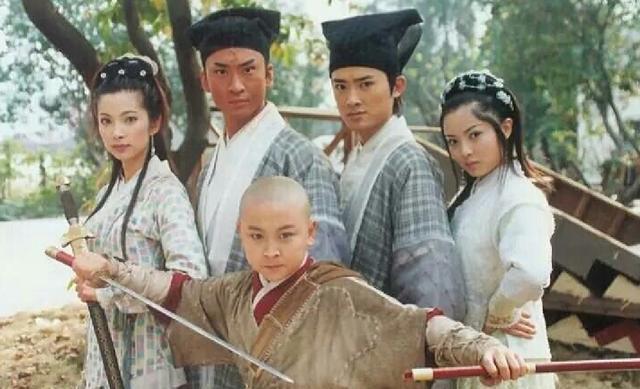 演过展昭的有9人，都是男神级别，第2位的颜值，比何家劲还高