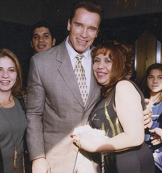 阿诺施瓦辛格家庭成员（好莱坞动作巨星阿诺.斯瓦辛格和妻子十年离婚案最终宣告离婚）(5)