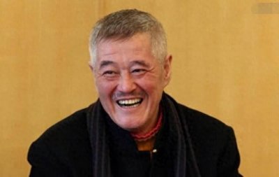 ​赵本山儿子体重突破200斤，不愧是地主家儿子，尽显富二代本色