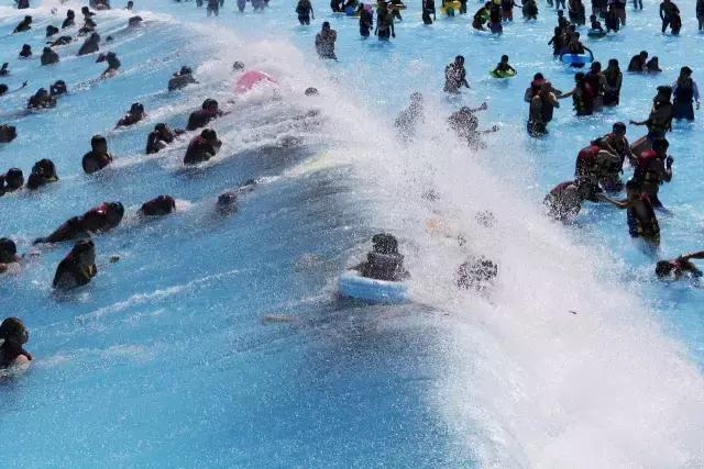 郑州五一开门的水上乐园（郑州这个水上乐园98元一票进四人）(21)