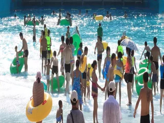 郑州五一开门的水上乐园（郑州这个水上乐园98元一票进四人）(18)