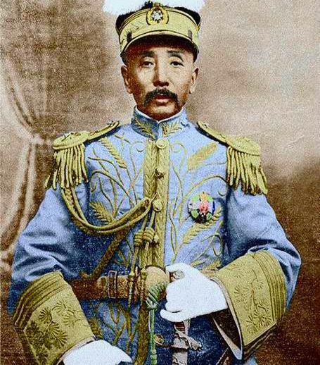 一代民国奇人有多牛？被追捕30年，赏金20万，头部中7枪还能生还