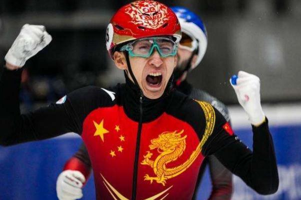 武大靖第1双轮滑鞋是父亲2个月工资 冰刀鞋价格