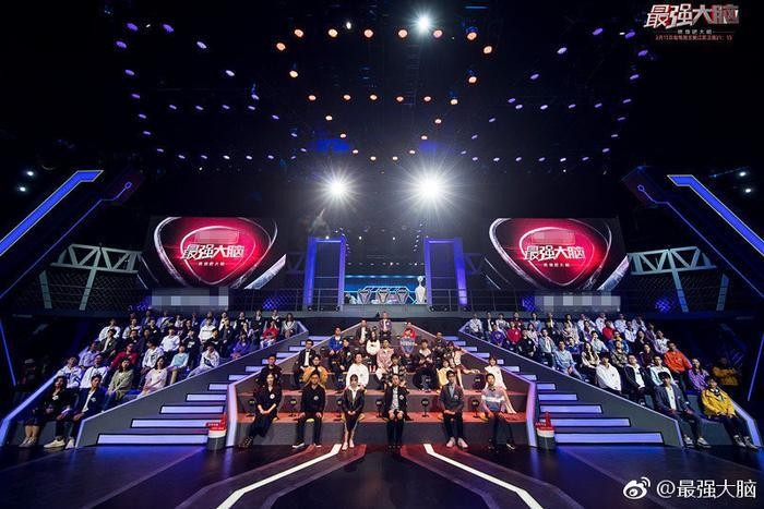 这季不创新，来年两行泪：《最强大脑》的“综N代”审美突围