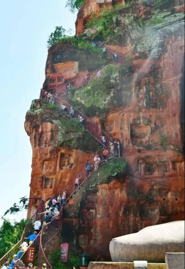 乐山大佛景区简介游记（乐山大佛游记）(2)
