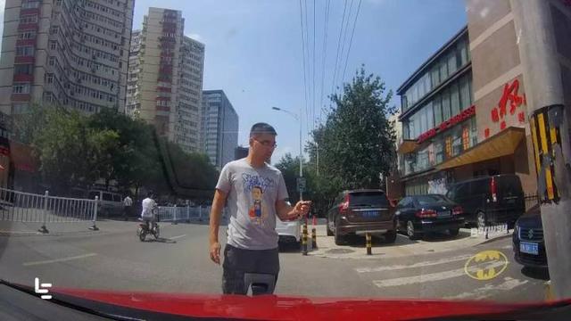 专业碰瓷选手的噩梦乐视行车记录仪1S-