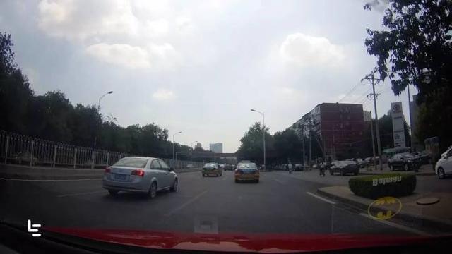 专业碰瓷选手的噩梦乐视行车记录仪1S-
