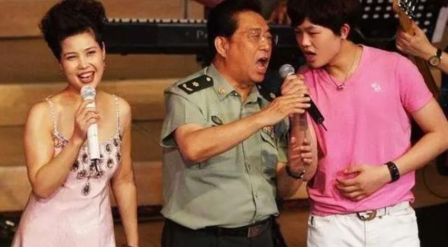 李天一到底是梦鸽和谁的孩子（梦鸽是我的挚爱）(22)