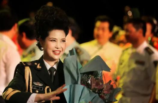 李天一到底是梦鸽和谁的孩子（梦鸽是我的挚爱）(11)