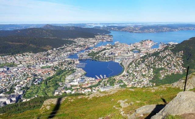 全球岛屿最多的国家，被称“万岛之国”，环境优美惹人羡慕