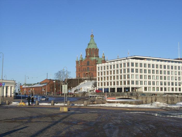 世界上最靠北的首都之一，与中国之间只隔着一个国家