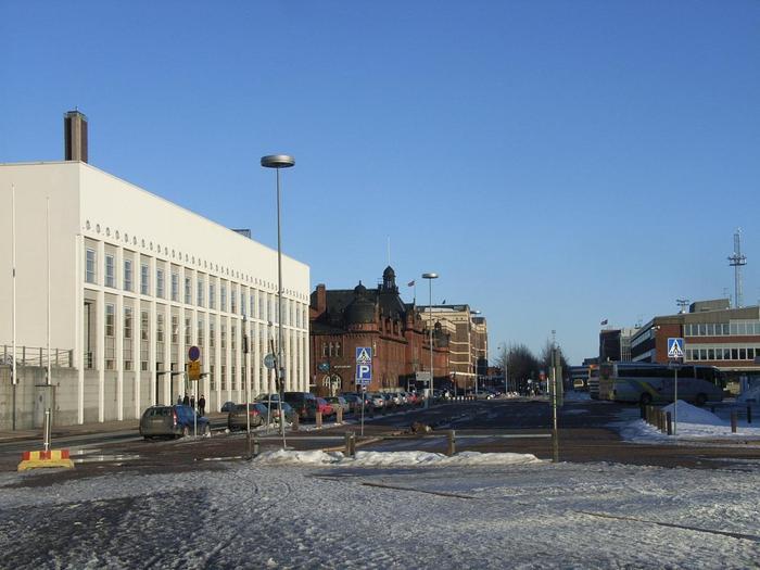 世界上最靠北的首都之一，与中国之间只隔着一个国家