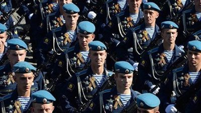 ​俄罗斯空降兵夺取飞机场（1999年俄空降兵科索沃机场与北约对决）