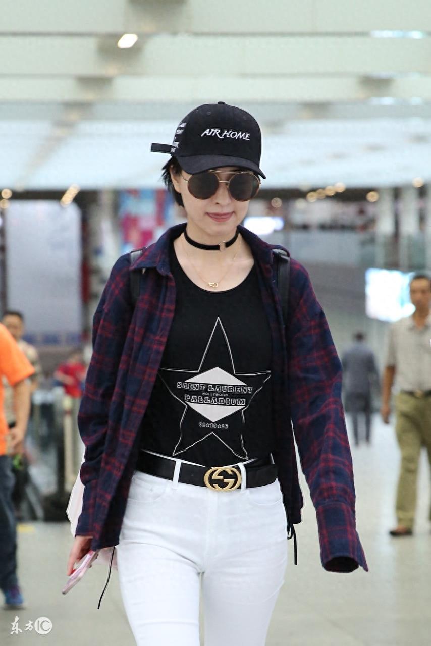 潘玮柏疑送吴昕爱心型项链，出镜率非常高，价格不菲引发猜想！