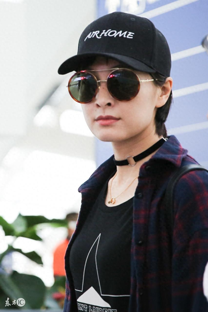 潘玮柏疑送吴昕爱心型项链，出镜率非常高，价格不菲引发猜想！