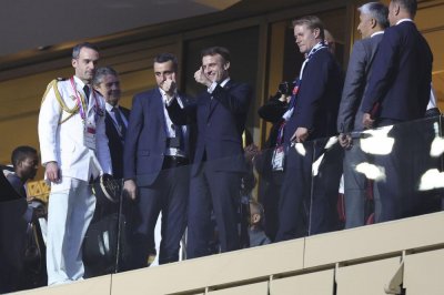 ​法国输球后，马克龙被喷了