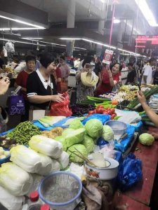 ​查找附近游玩的地方