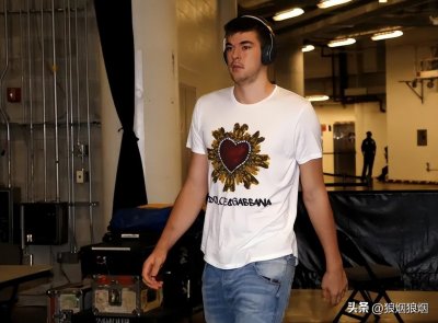 ​祖巴茨人物故事：湖人送给同城死敌的大礼 天勾曾亲自给他做指导