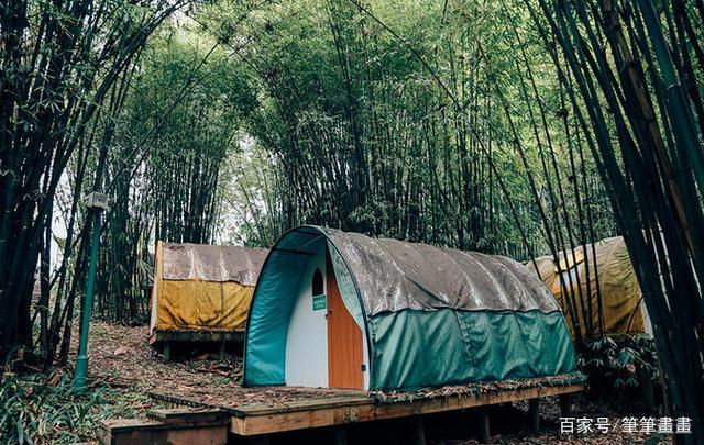 2、嘉陵江沿岸的一些地方，比如张飞庙、白土岗等，在这些地方露营的话，不仅可以欣赏到风景，还能享受到难得的休闲时光。