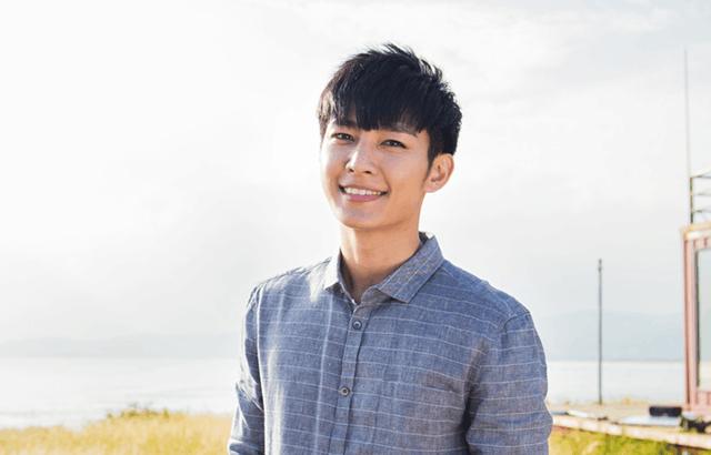 最受欢迎的10位泰国男明星（他是一个来自文莱的男星）(2)