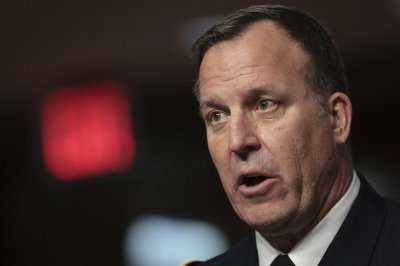 ​美国中央司令部司令访中东，防备伊朗袭以，关键一站是约旦