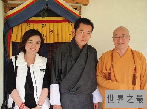 世界上最帅气的国王和最美的王后，天造地设的一对