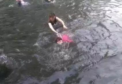 你对郑州尬舞团被取缔了怎么看？